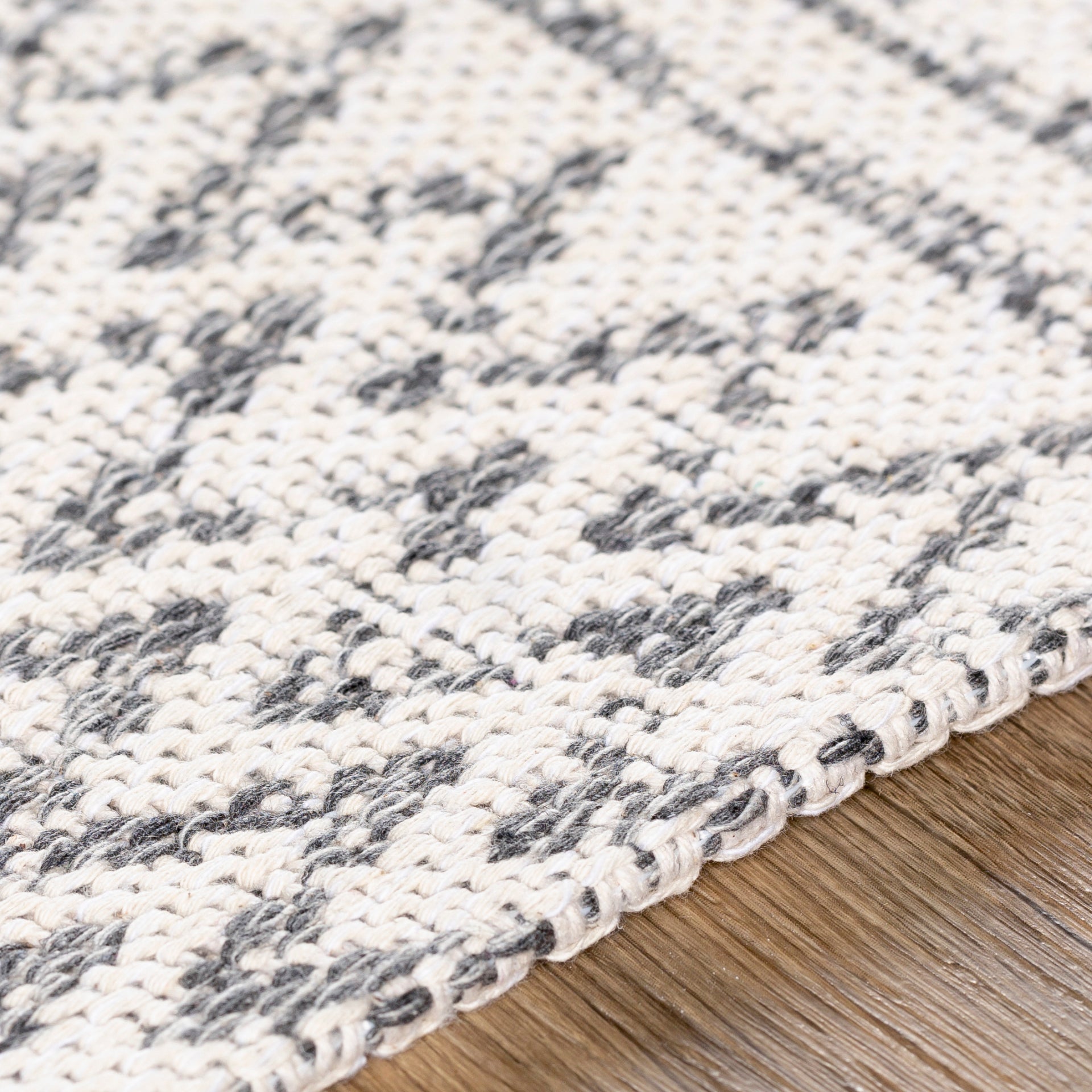 La Casa Machine Woven Rug Livabliss La Casa