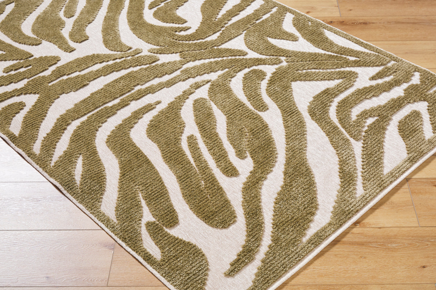 Lyna Machine Woven Rug Livabliss Lyna