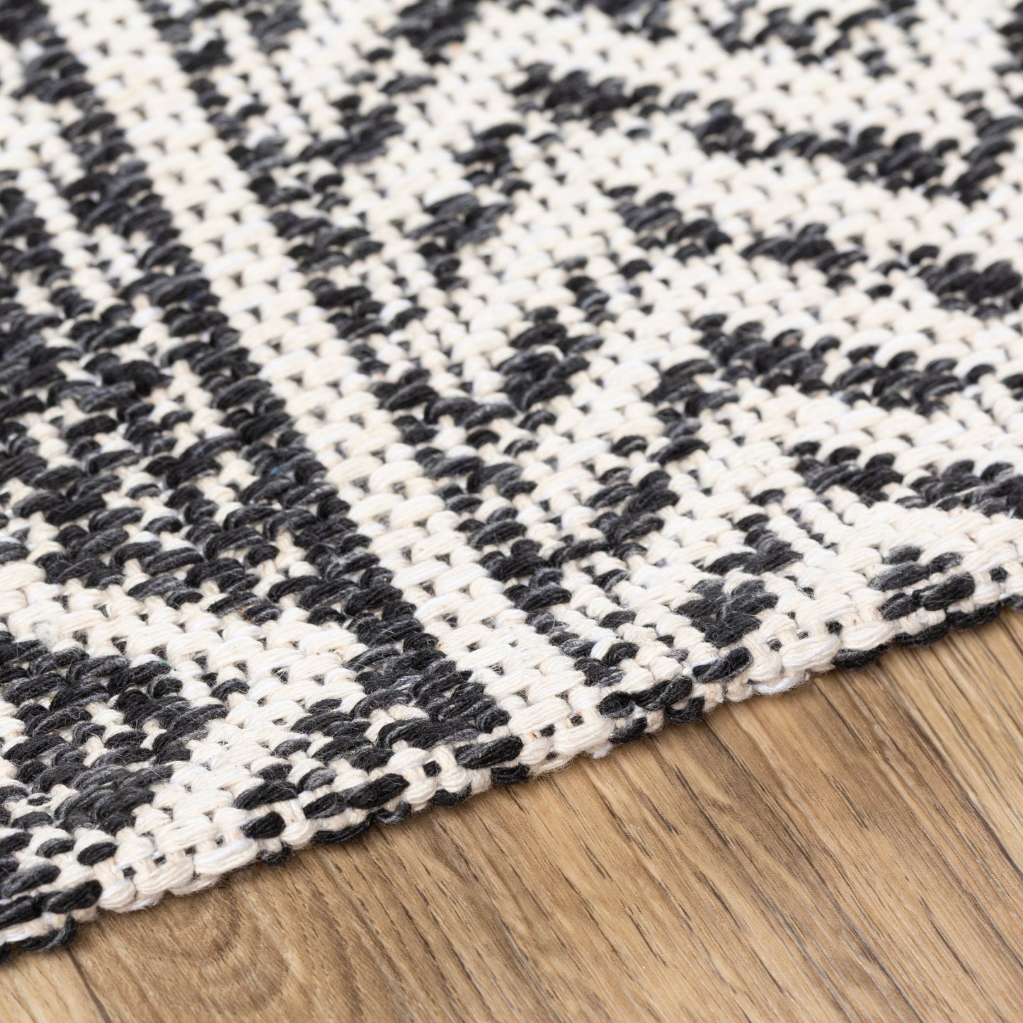 La Casa Machine Woven Rug Livabliss La Casa