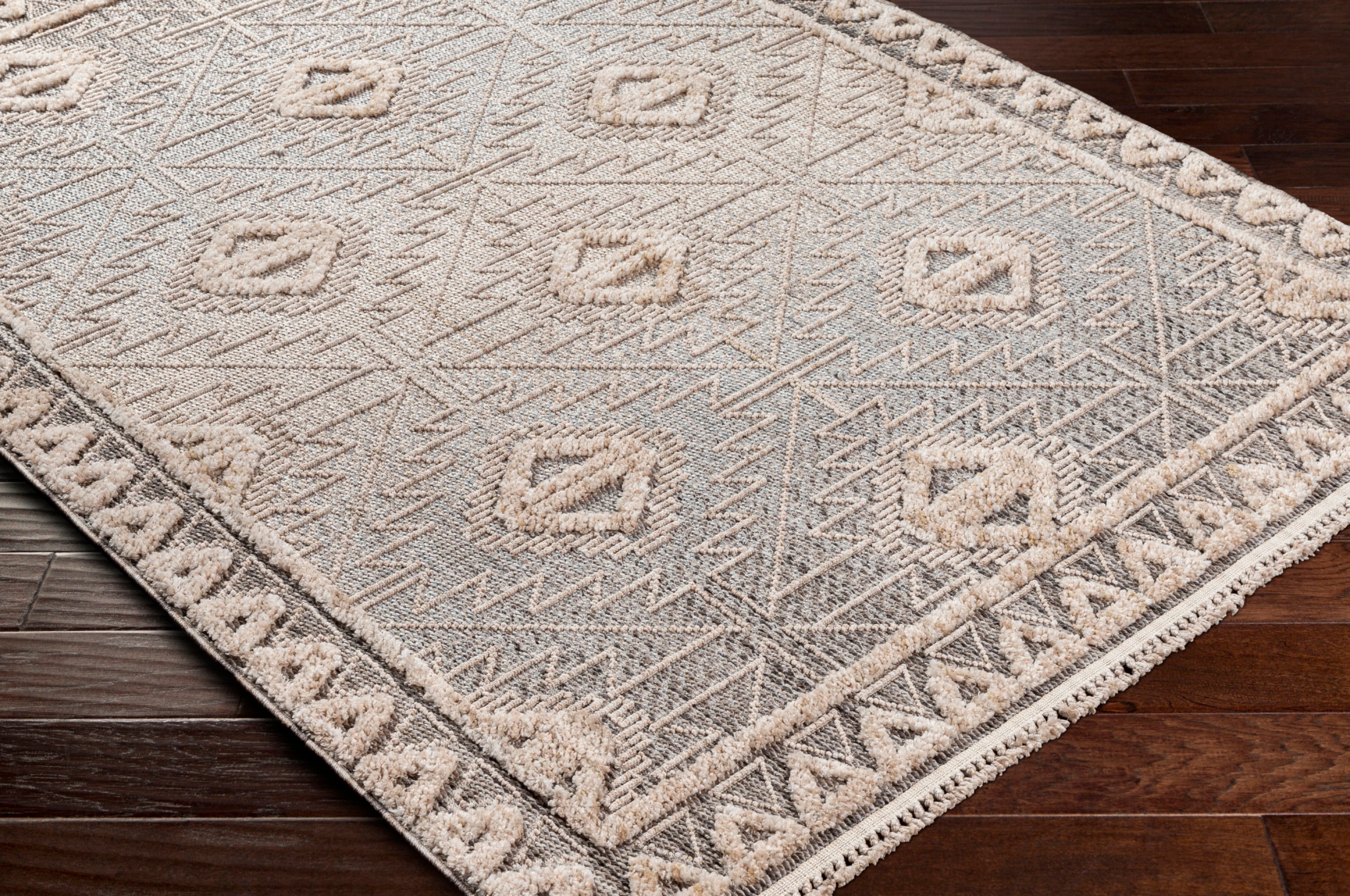 Zaragoza Machine Woven Rug Livabliss Zaragoza
