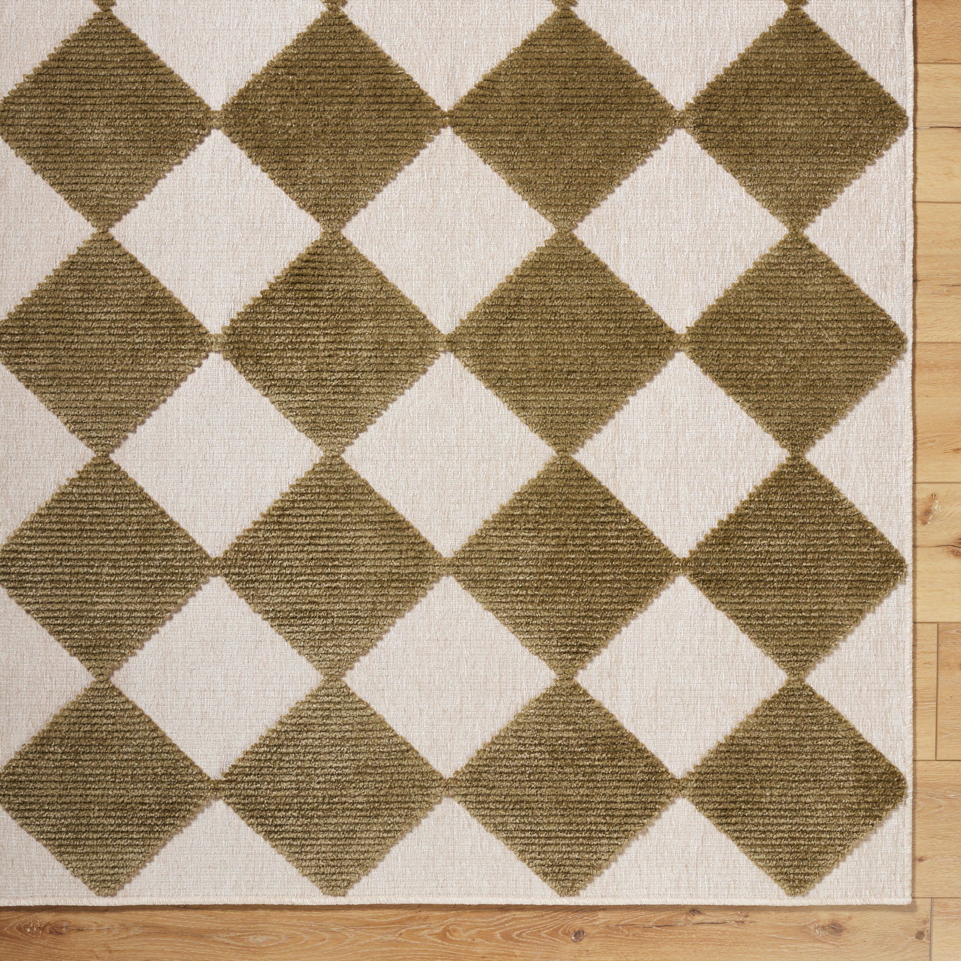 Lyna Machine Woven Rug Livabliss Lyna