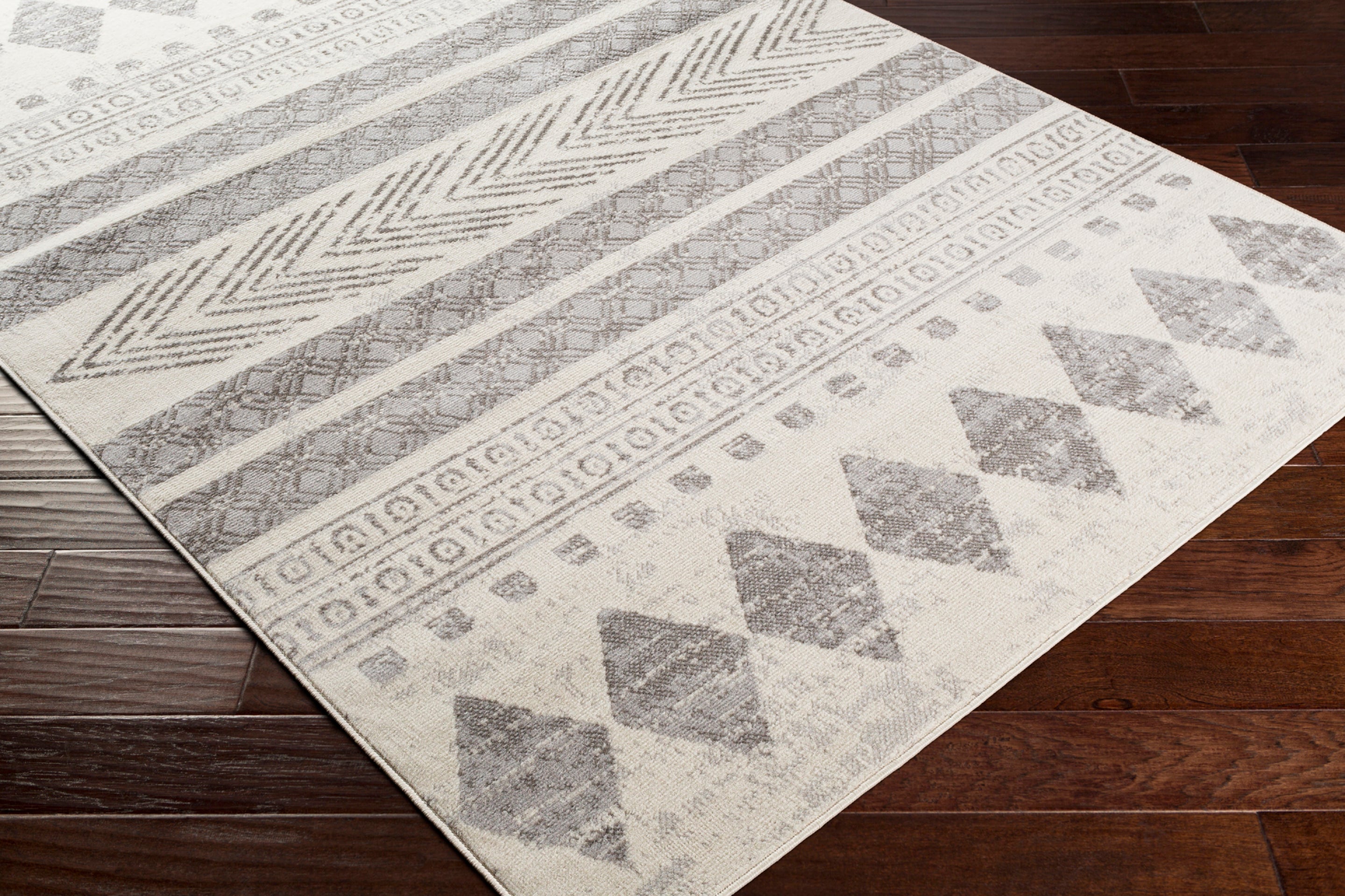 Pisa Machine Woven Rug Livabliss Pisa