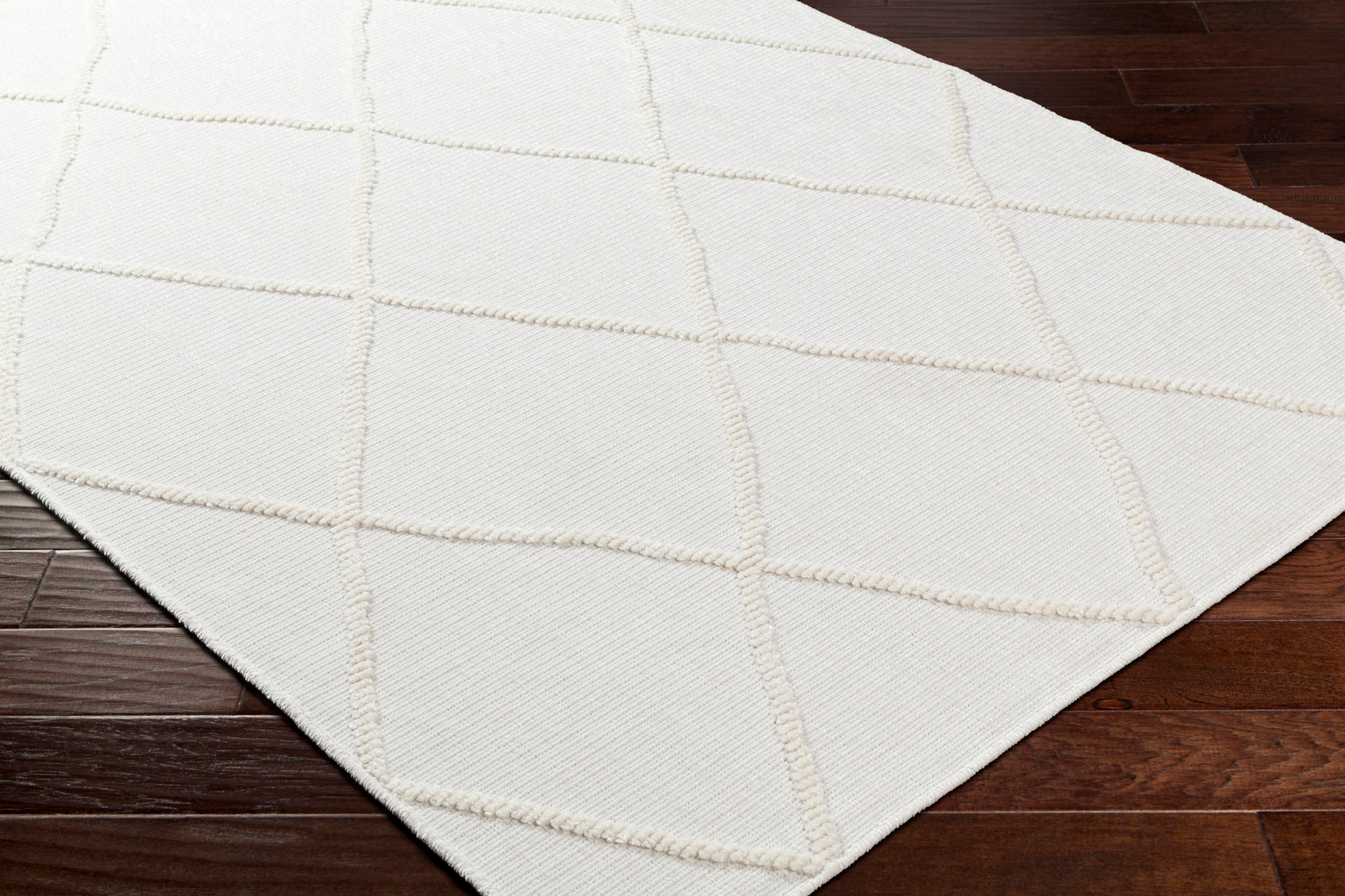 Lyna Machine Woven Rug Livabliss Lyna