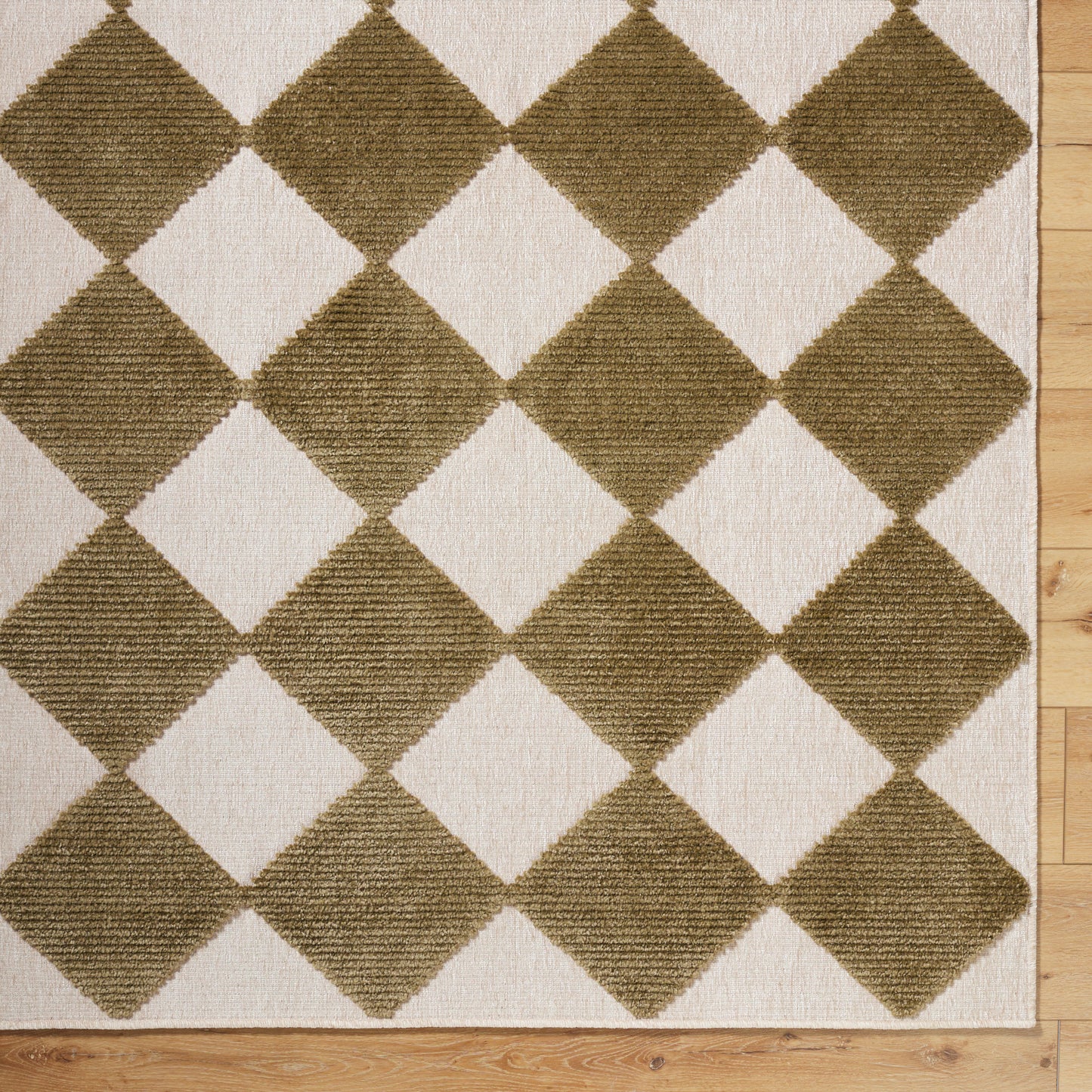 Lyna Machine Woven Rug Livabliss Lyna