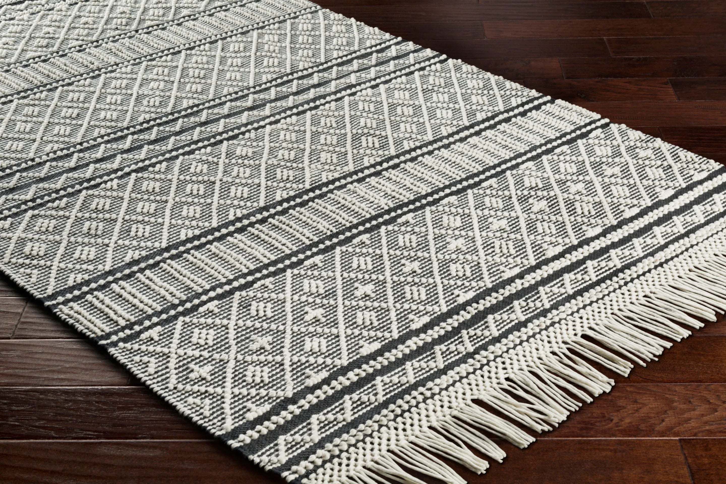 Farmhouse Tassels Handmade Rug Livabliss Farmhouse Tassels