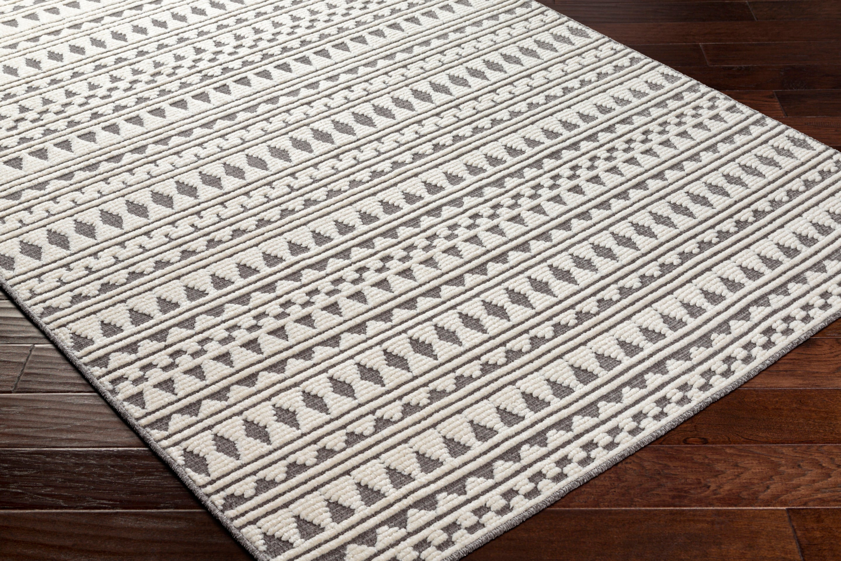 Lyna Machine Woven Rug Livabliss Lyna