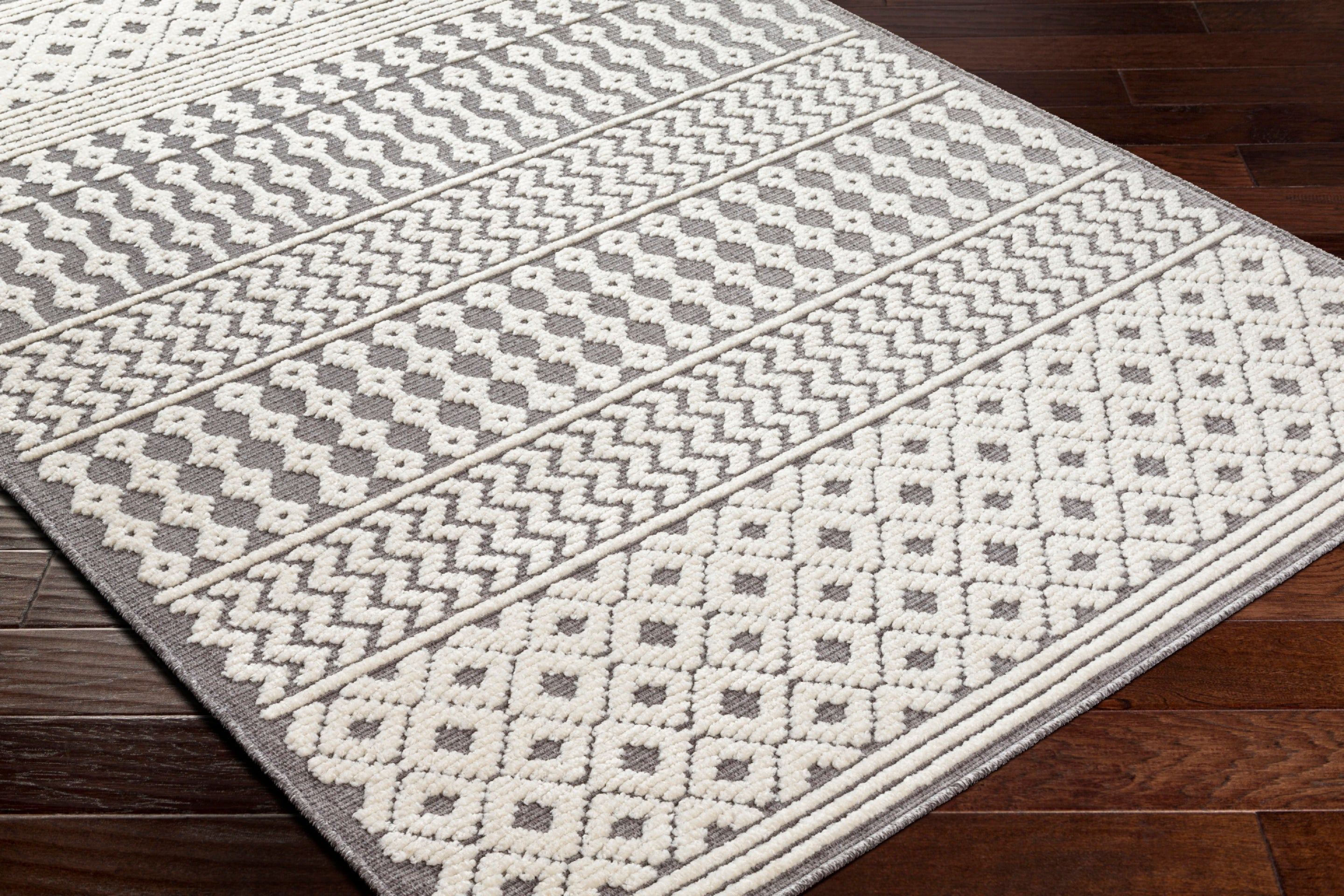 Lyna Machine Woven Rug Livabliss Lyna