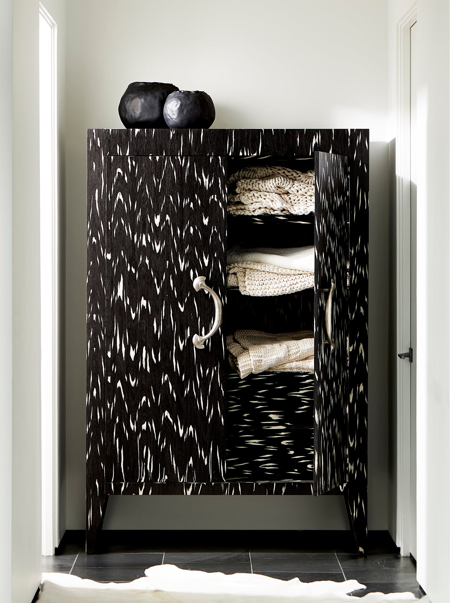 Trianon Armoire