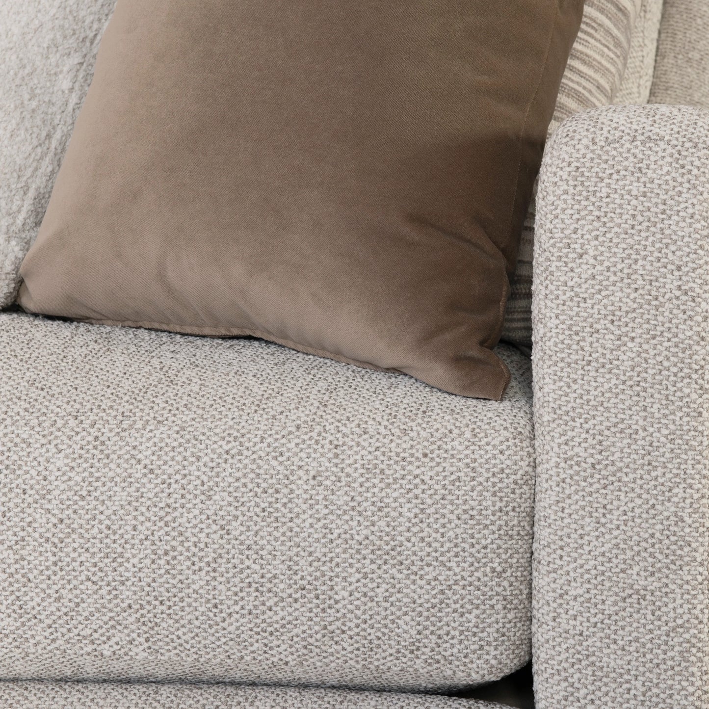 Ventura Fabric Right Arm Loveseat Bernhardt Living