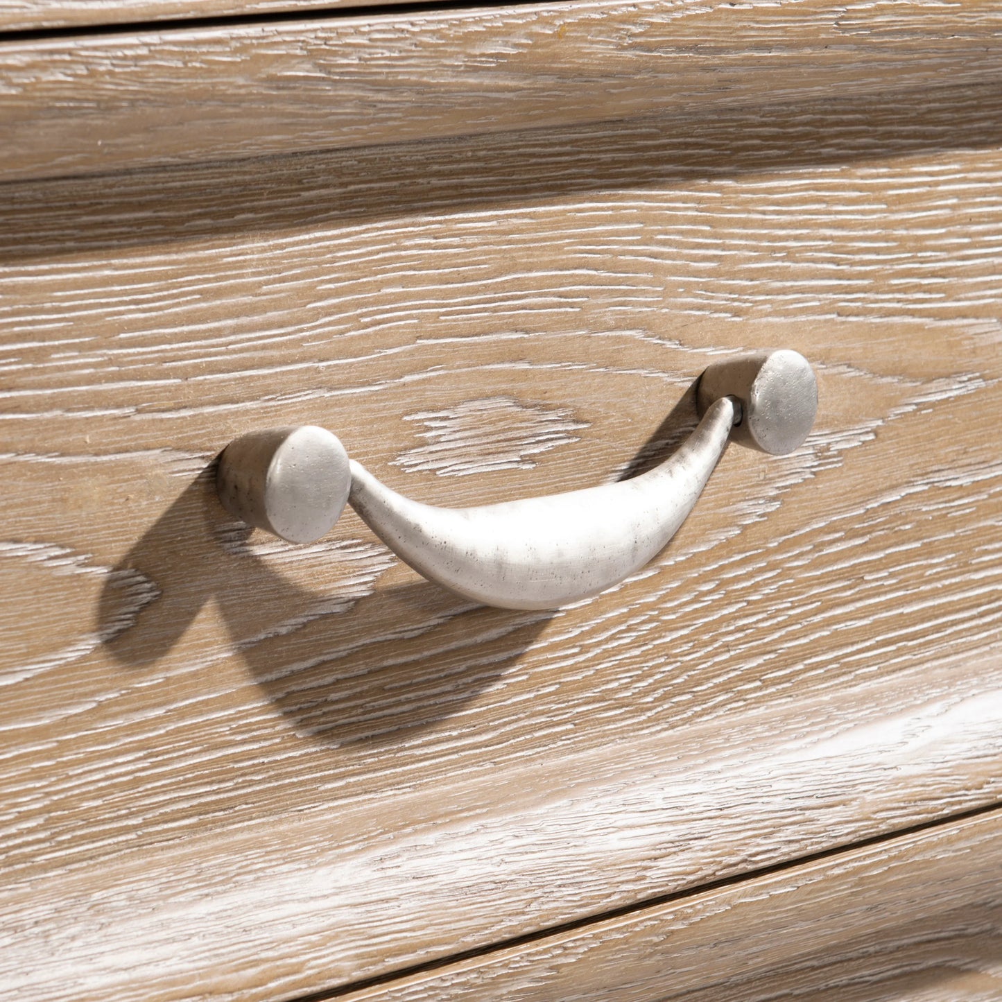 Aventura Dresser Bernhardt